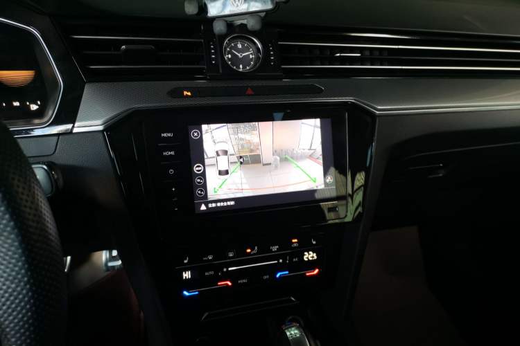 Used Volkswagen Magotan 2023 2 Million Units Limited Edition 330TSI DSG Leading Version
