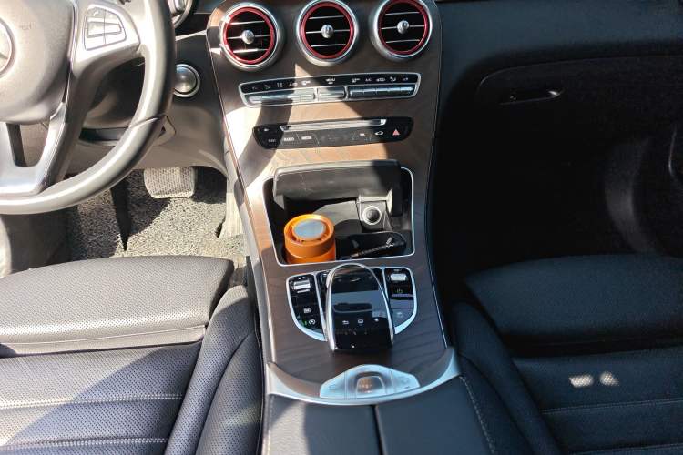 Used Mercedes-Benz GLC 2016 GLC 300 4MATIC Luxury Model
