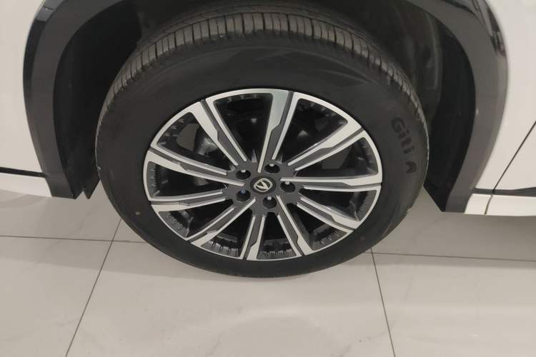 Used Changan CS75 PLUS 2024 3rd Generation Champion Edition 1.5T Intelligent Drive Dynamic Model
