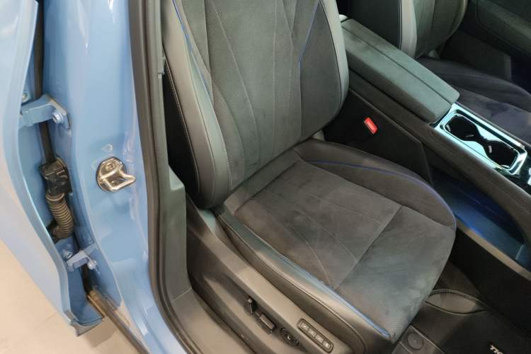 TDK.VehicleDetails.img