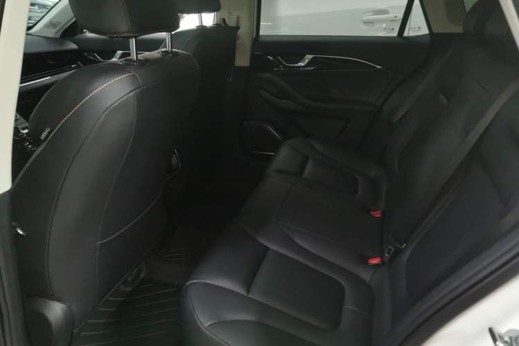 Used Bestune B70 2023 Third Generation 1.5T Automatic Enjoyment Version 70th Anniversary Edition
