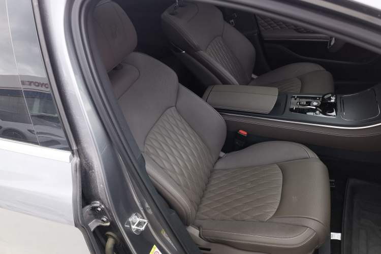 Used BYD Han 2024 DM-i Glory Edition 121KM Premium Model
