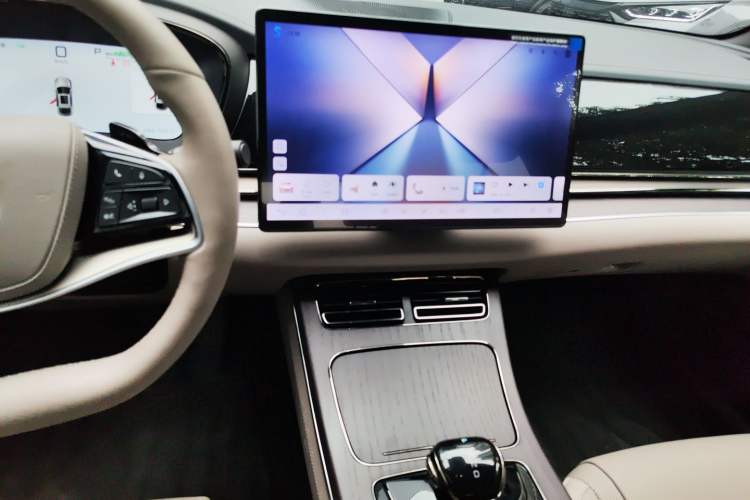 Used BYD Han 2025 EV with 701 km of Laser Radar-Enabled Intelligent Driving
