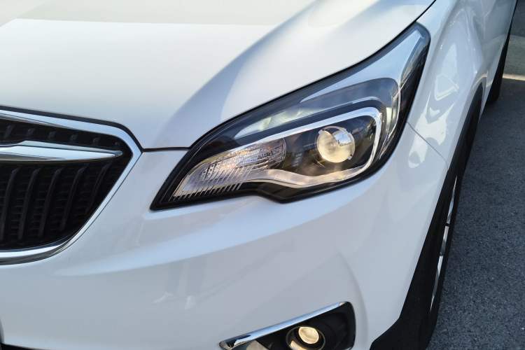 Used Buick Envision 2018 20T Two-Wheel-Drive Elite Model
