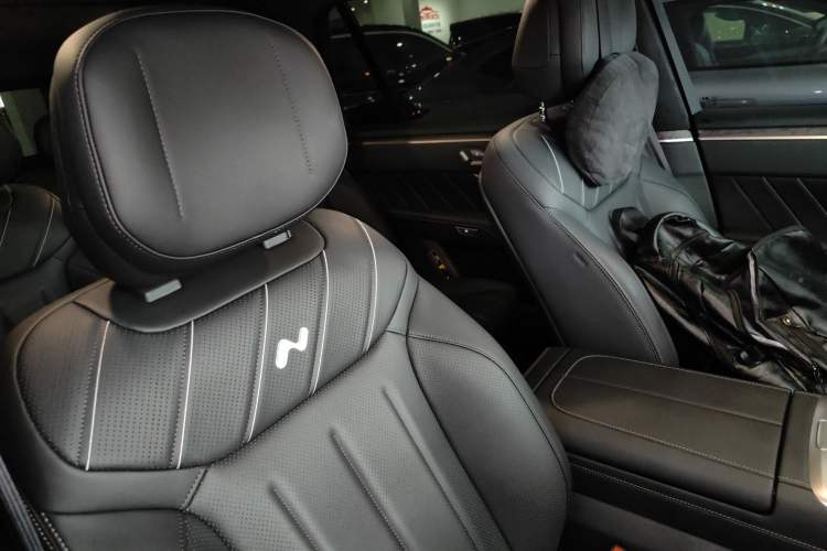 Used ONVO Luxeed L90 2025 Model—Ultra Seven-Seater Version