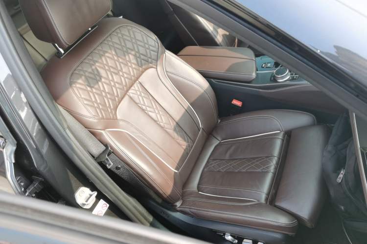 Used BMW 5 Series 2022 Restyled 540i Luxury Edition M Sport Package
