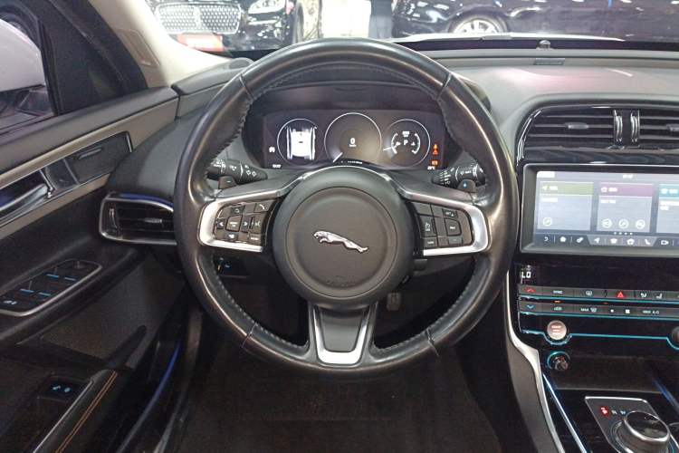 Used Jaguar XEL 2019 2.0T 200 PS Deluxe Edition