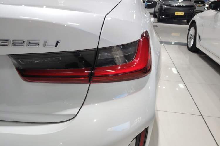 Used BMW 3 Series 2023 325Li M Sport Package
