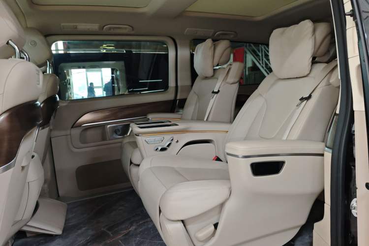 Used Mercedes-Benz V-Class 2022 V 260 L Long Wheelbase Prestige Edition