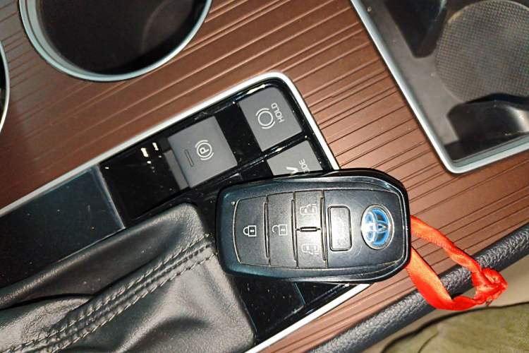 Used Toyota Granvia 2023 2.5L Hybrid Prestige Wellness PLUS Edition