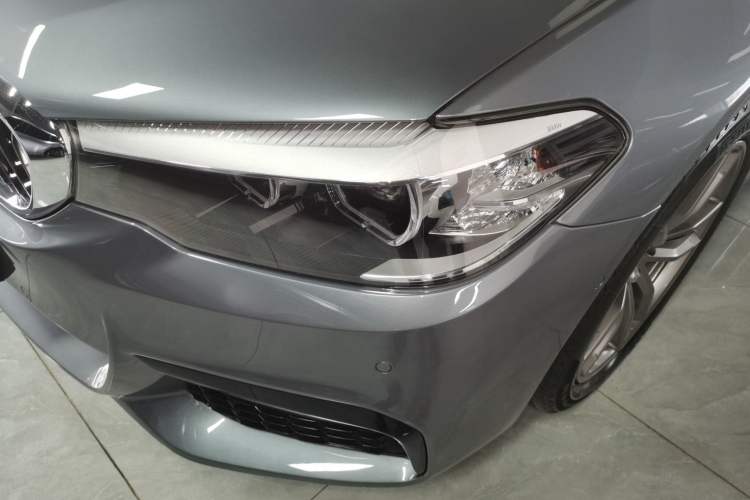 Used BMW 5 Series (Import) 2019 525i M Sport Package
