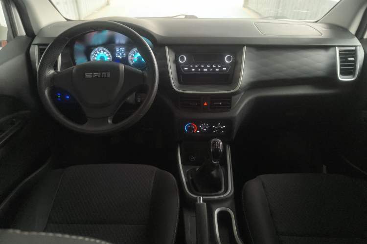 Used Jinbei Gold Hiace M Classic 2022 1.5L Engineering Lion Passenger Vehicle 6 Seats