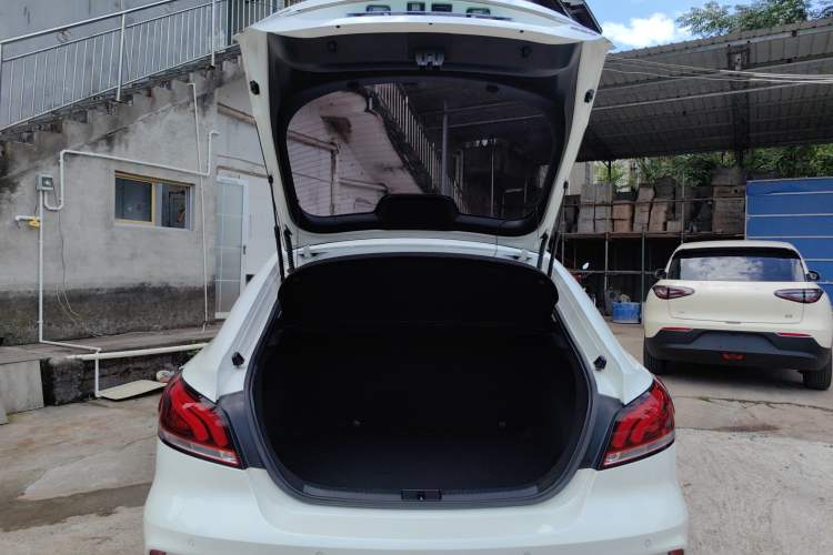 Used MG 6 2018 20T Automatic Luxury Smart Connectivity Version China VI Standard
