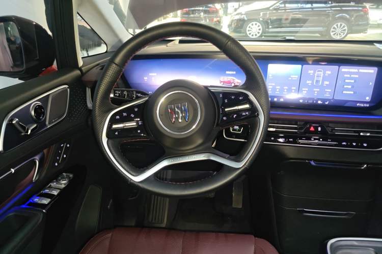 Used Buick Century 2023 2.0T Six-Seater Yinshi Edition
