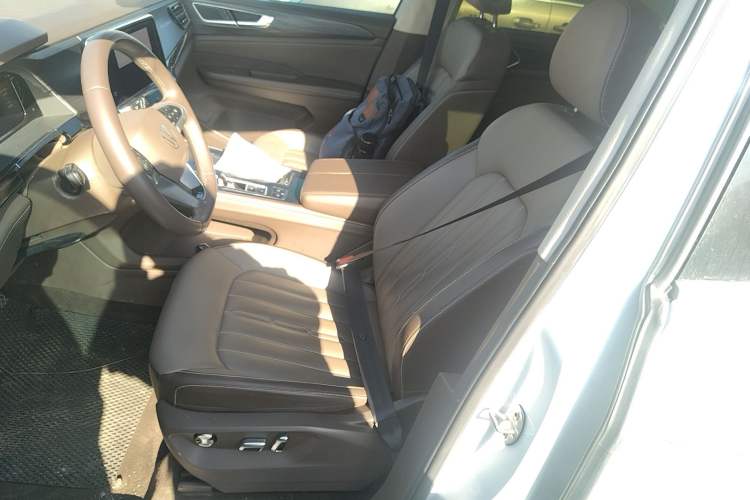 Used Volkswagen Viloran 2024 330TSI Luxury Edition
