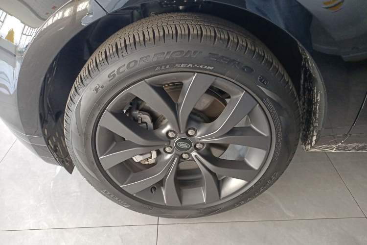 Used Land Rover Range Rover Evoque 2023 Aurora L 249 PS Collins Antique Bronze Special Edition
