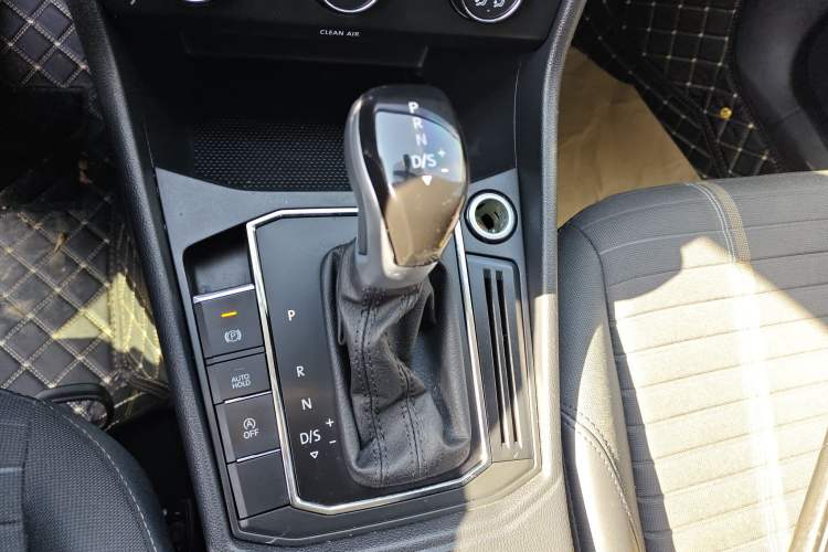 Used Volkswagen Lavida 2021 1.5L Automatic Vision Edition
