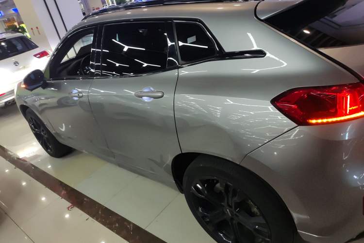 Used Wey VV7 2019 Upgraded Model 2.0T Flagship Version China VI
