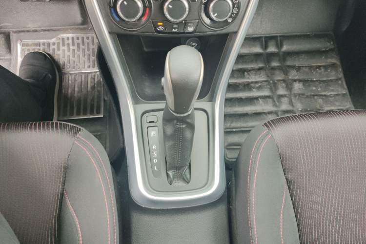 Used Suzuki S-Cross 2014 1.6L CVT Two-Wheel Drive Entry Model