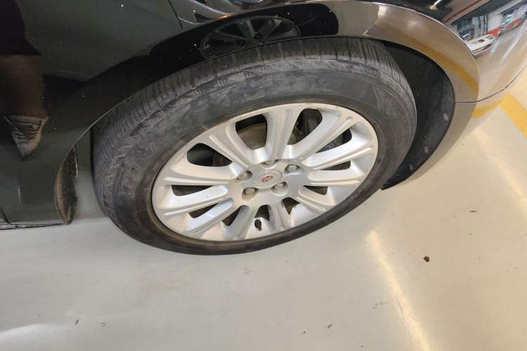 Used Cadillac XTS 2015 28T Comfort Model
