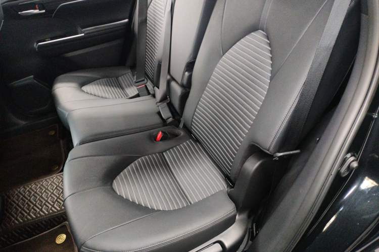 Used Toyota Crown Land Cruiser 2023 2.5L HEV Four-Wheel Drive Luxury Edition
