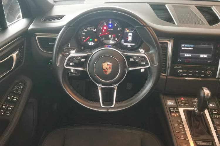 Used Porsche Macan 2016 Macan 2.0T
