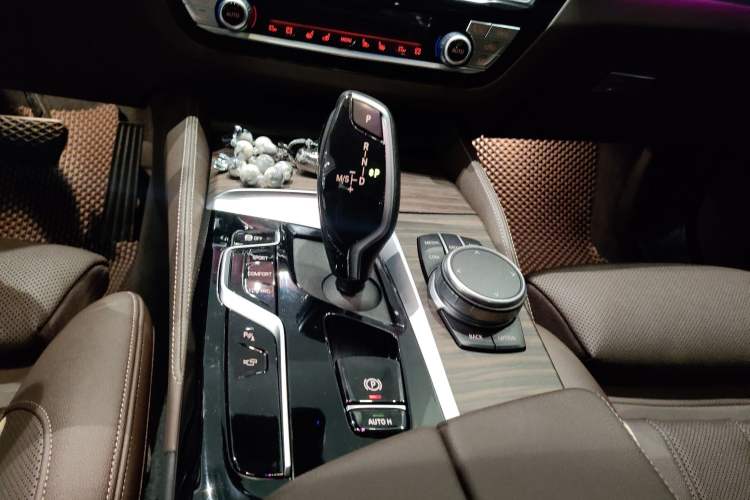 Used BMW 5 Series 2021 530Li Luxury Edition Premium Package
