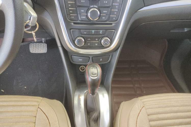 Used Buick Encore 2015 1.4T Automatic Two-Wheel Drive Urban Elite Version
