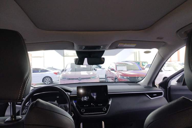 Used Toyota FRONTLANDER 2023 2.0L Smart Electric Hybrid Dual-Engine Deluxe Version
