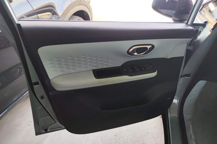 Used AION Y 2021 70 Enjoyment Tech Edition
