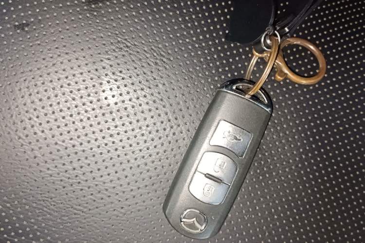 Used Mazda Mazda 3 Axela 2016 Sedan 2.0L Automatic Flagship Model
