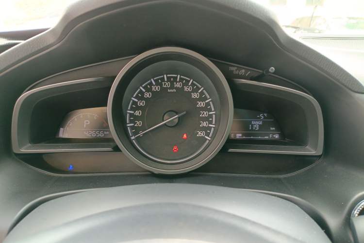 Used Mazda Mazda 3 Axela 2017 Sedan 1.5L Automatic Luxury Model Emission Standard China V
