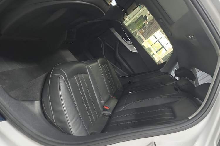 Used Audi A4L 2022 35 TFSI Fashion Dynamic Model
