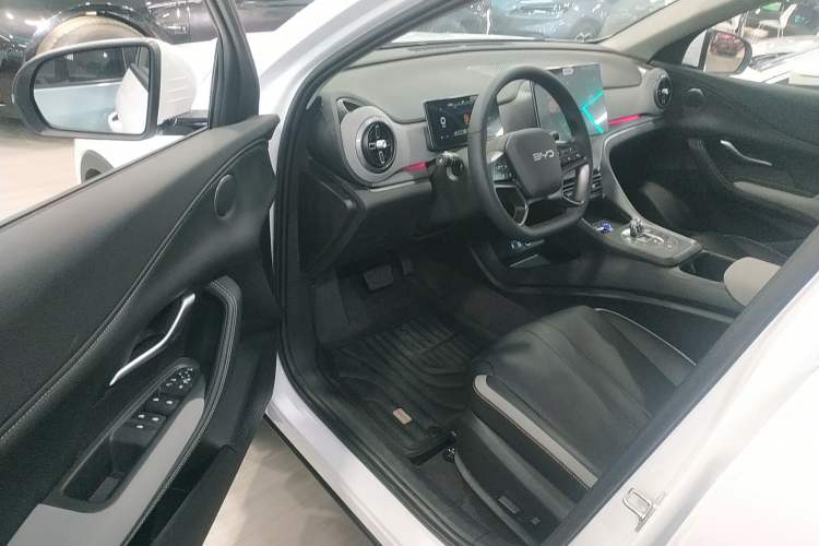 Used BYD Sealion 05 DM-i 2025 DM-i 115KM Prestige Model
