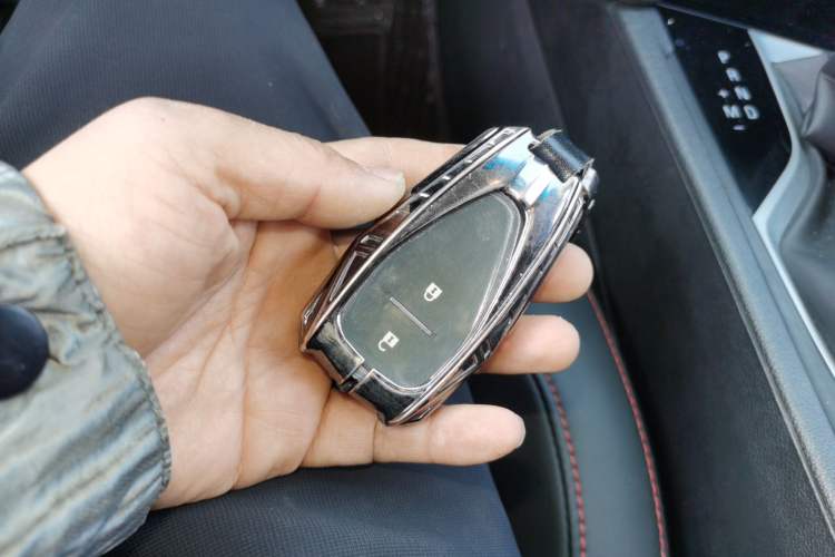 Used Chevrolet Orlando 2020 Light Hybrid Redline 530T Automatic Enjoyment Edition (5+2 Models)
