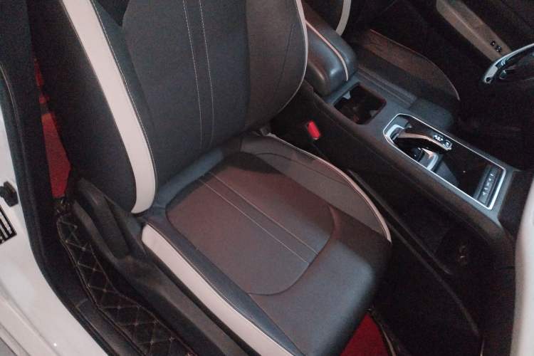 Used Dongfeng Aeolus E70 2023 500 Smart Edition Lithium Iron Phosphate 48.6 kWh 120 kW
