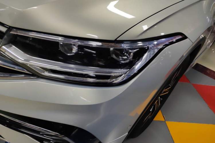 Used Volkswagen Tiguan L 2023 330TSI Automatic Two-Wheel Drive R-Line Enjoyment Edition
