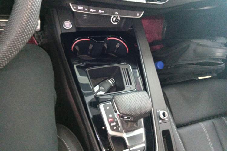 Used Audi A4L 2024 40 TFSI Luxury Dynamic Edition