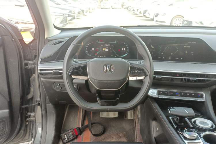 Used Changan Eado 2023 Changan Edition PLUS Blue Whale NE 1.4T GDI DCT Prestige Version
