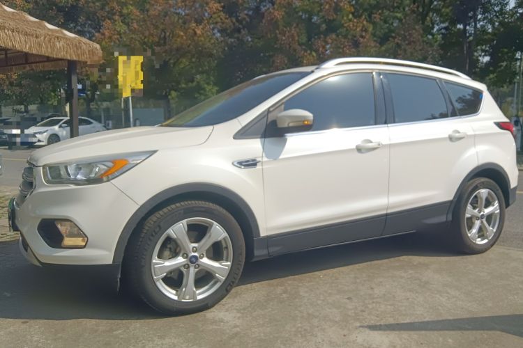 Used Ford Kuga 2017 EcoBoost 180 Two-Wheel-Drive Tiger Leap Model
