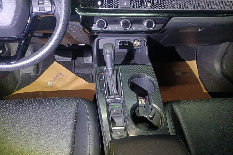 Used Honda Civic 2023 240TURBO CVT Dynamic · Center Stage Special Edition