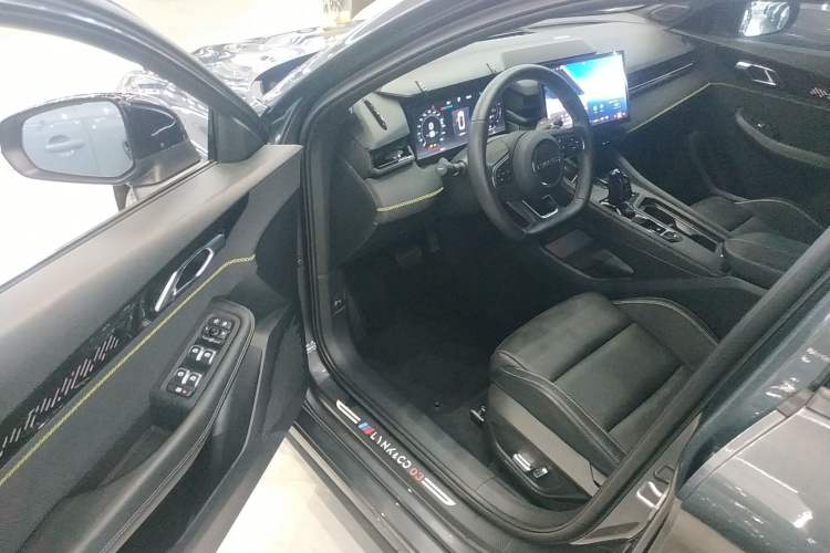 Used Lynk & Co 03 2023 2.0TD DCT JingPro
