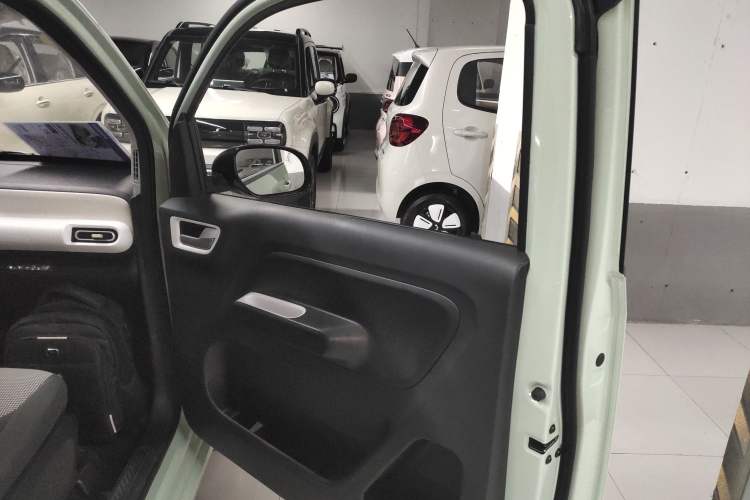 Used Wuling Hongguang MINIEV 2024 3rd Generation 215km Youth Edition
