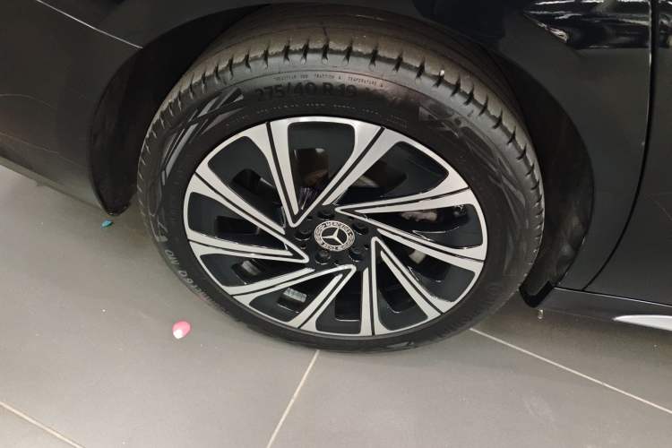 Used Mercedes-Benz E-Class 2024 Facelift E 300 L Luxury Edition
