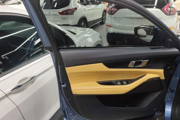 Used Changan UNI-K 2021 2.0T Prestige Edition
