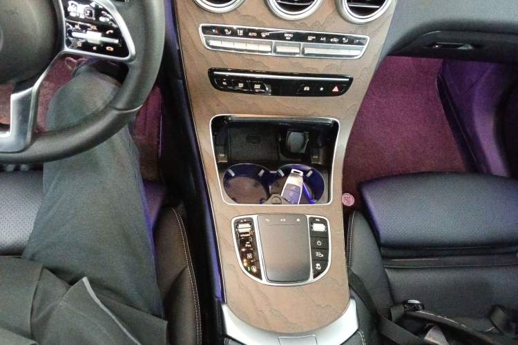 Used Mercedes-Benz GLC 2022 Second Facelift GLC 260 L 4MATIC Luxury Edition