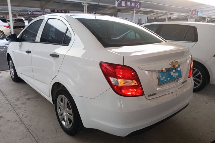 Used Chevrolet Aveo Sonic 2014 Sedan 1.4SL MT Comfort Edition
