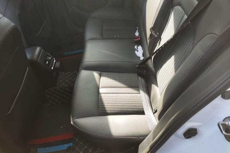 Used Dongfeng Aeolus Yixuan 2020 230T Automatic Dazzle Track Edition
