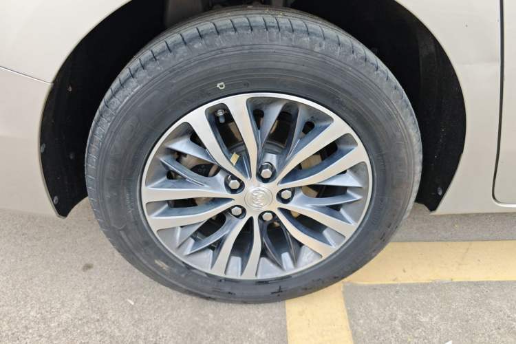 Used Buick GL8 2021 ES Land Cruiser 653T Luxury Edition