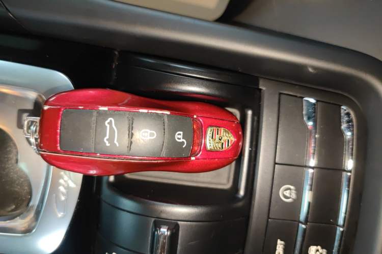 Used Porsche Cayenne 2014 3.6T Automatic Transmission U.S. Specification
